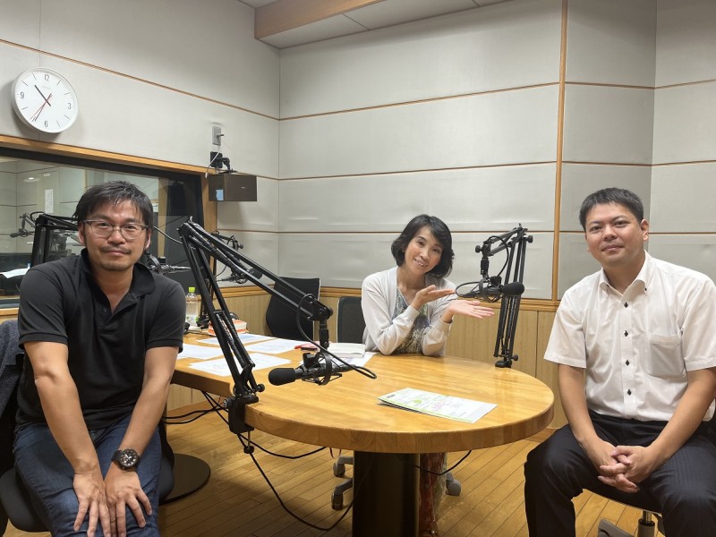 FM愛媛『EFI RADIO』収録の様子（愛媛製紙と柑橘CNF）